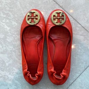 Tory Burch Ballet Flats. Moderate Condition. Size 7.